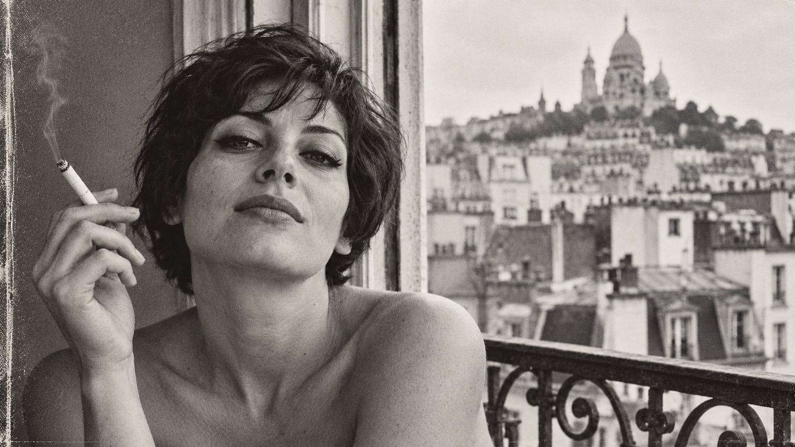 Miet Kerbusch op het balkon van haar appartement aan de rue Lepic, met Montmartre op de achtergrond, 1969